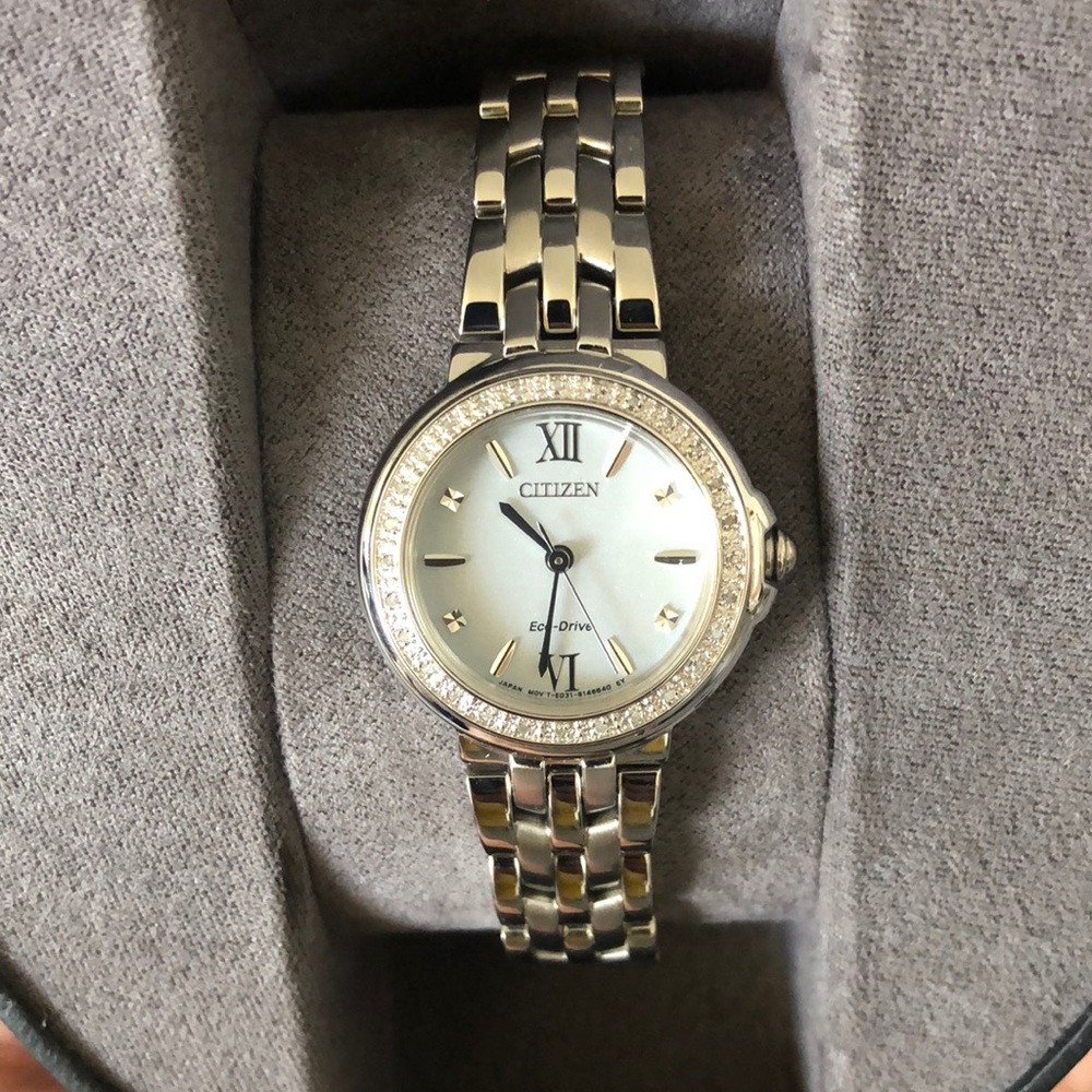 BRAND NEW Citizen eco drive watch
